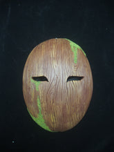 Load image into Gallery viewer, Wood grain mask with Moss