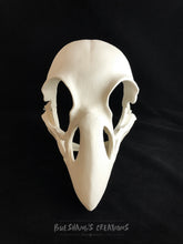Load image into Gallery viewer, Bird Skull Mask