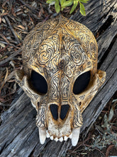 Load image into Gallery viewer, Bearclaw Helm