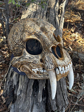 Load image into Gallery viewer, Bearclaw Helm
