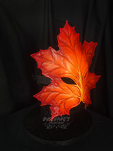 Load image into Gallery viewer, Leaf Mask - Geen / Red